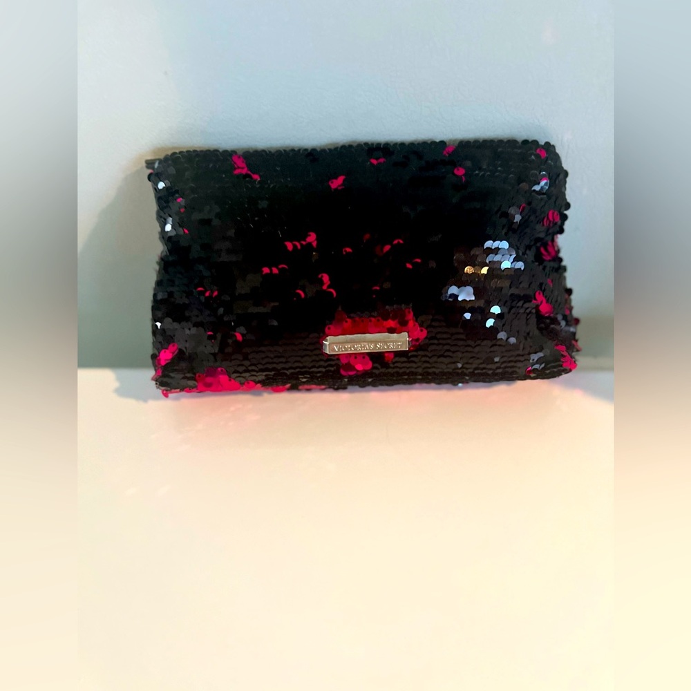 ❤️ VALENTINES DAY ❤️ Victoria’s Secret make up bag